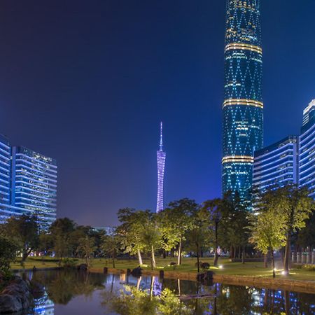 Four Seasons Hotel Гуанджоу Екстериор снимка