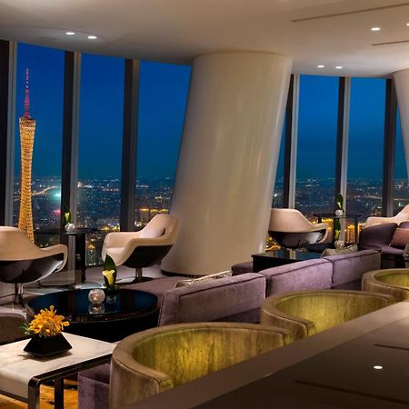 Four Seasons Hotel Гуанджоу Екстериор снимка
