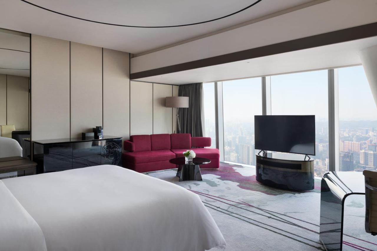 Four Seasons Hotel Гуанджоу Екстериор снимка