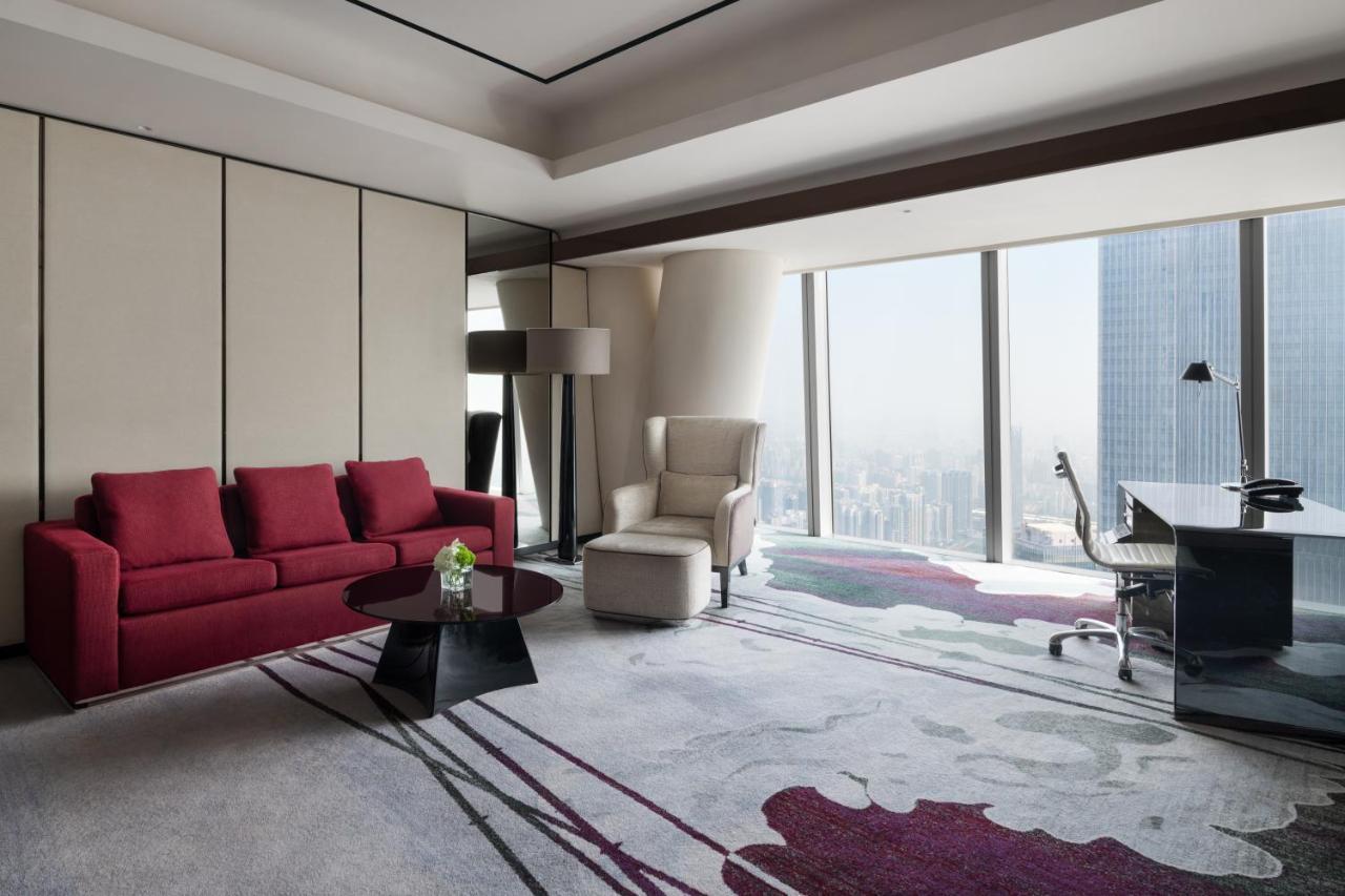 Four Seasons Hotel Гуанджоу Екстериор снимка