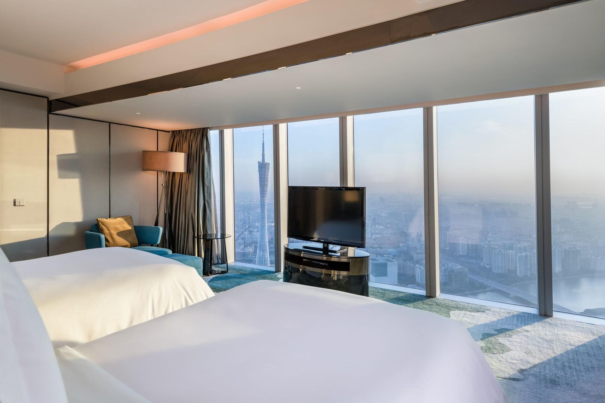 Four Seasons Hotel Гуанджоу Екстериор снимка