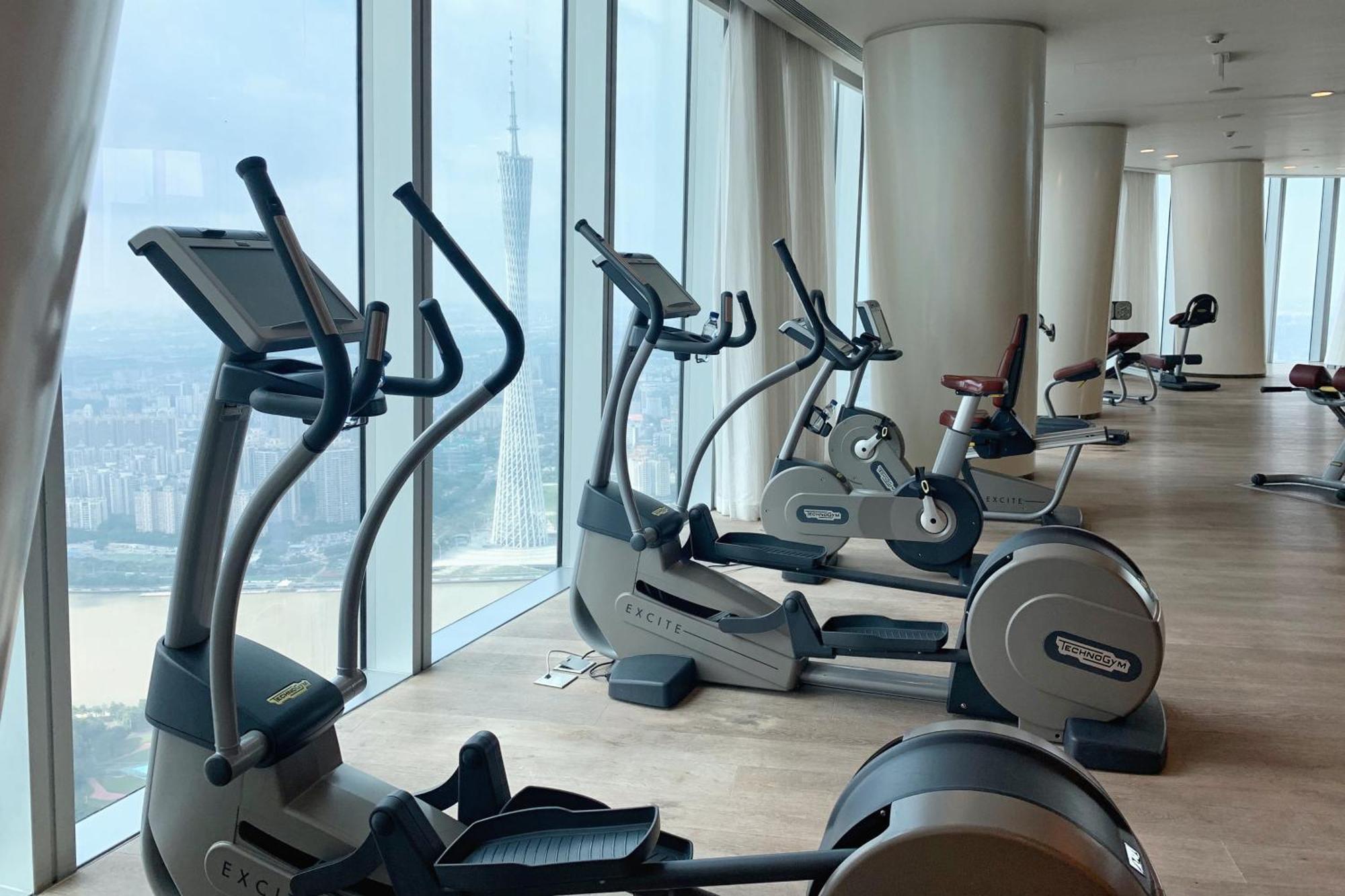 Four Seasons Hotel Гуанджоу Екстериор снимка